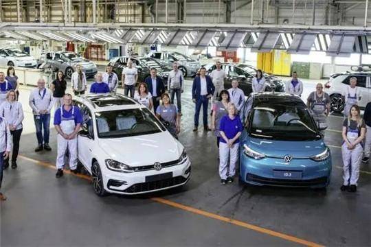 大眾 特斯拉走向pk臺